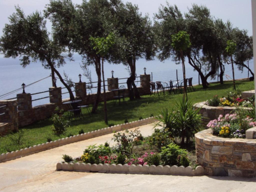 Guesthouse Enastron Chorefton Quarto foto