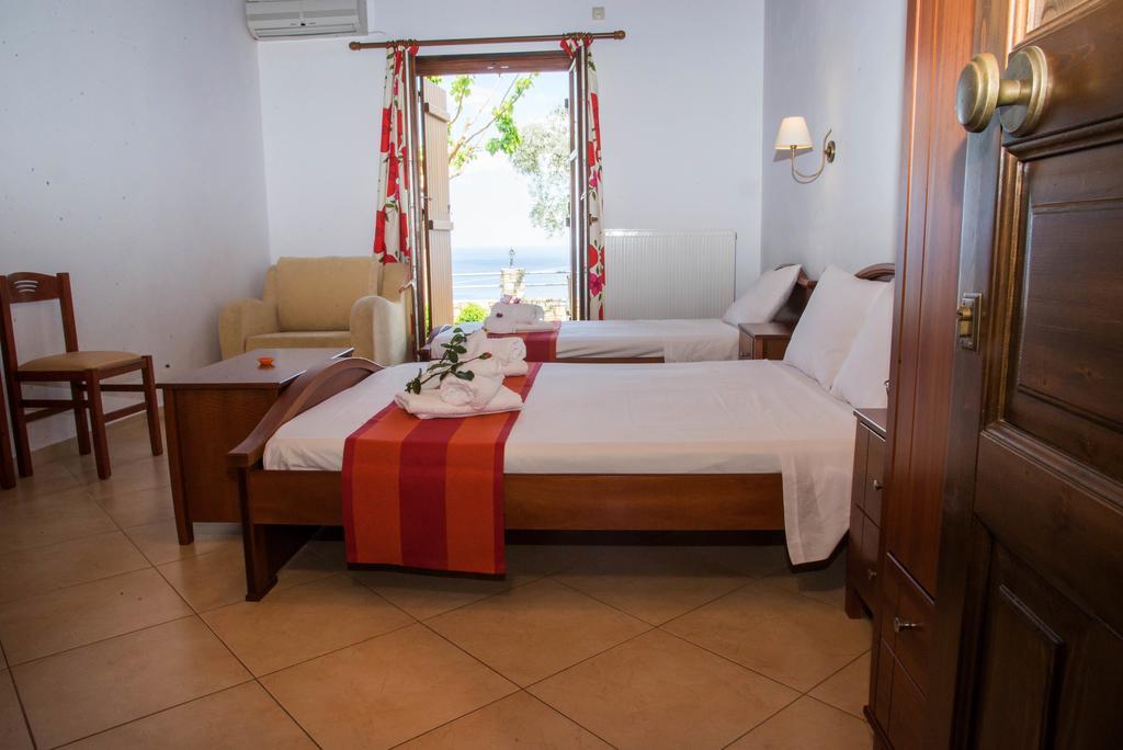 Guesthouse Enastron Chorefton Quarto foto
